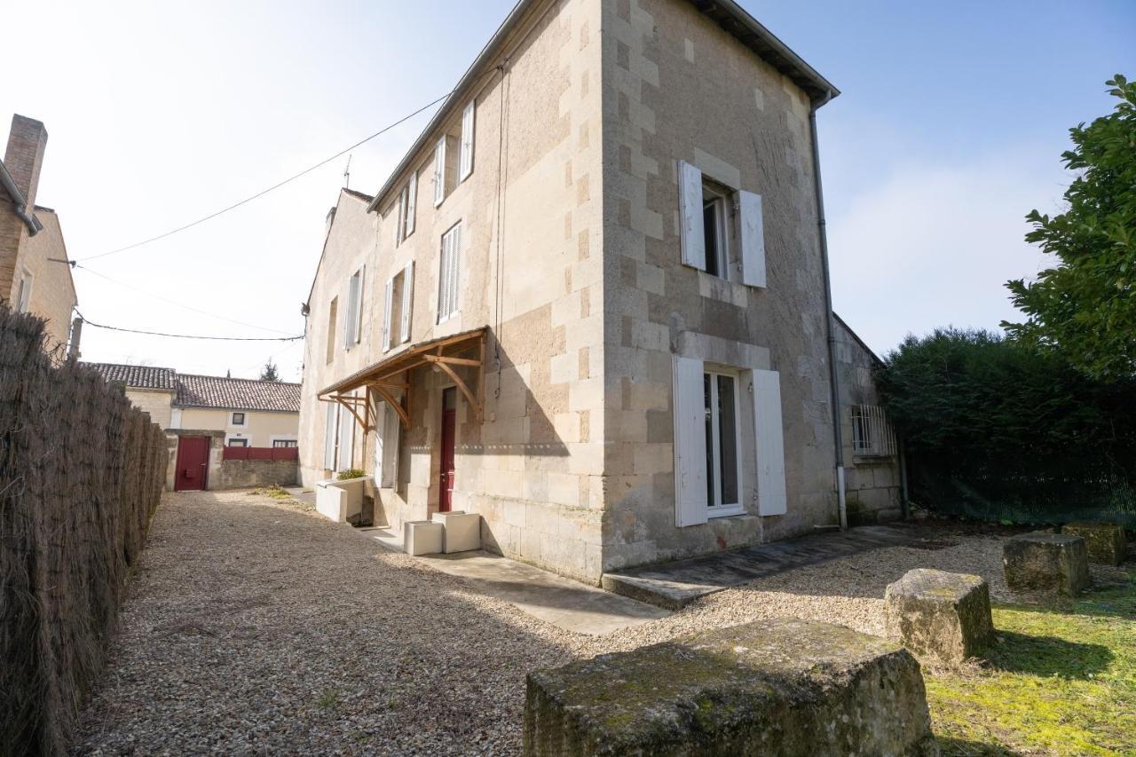 Maison De Ville Avec Jardin "La Coquette" Jonzac Exterior photo